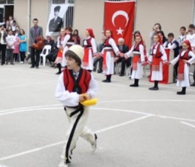 Ansambli Haxhi Zeka Ard Hasku,