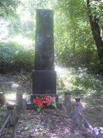 2 Grab von Montenegrische Schriftsteller Radovan Zogovic (1)