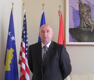 3 Ali Berisha kryetar i komunes se pejes