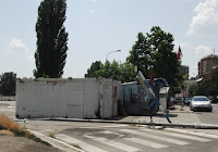 7 Mitrovice,Udhekryqi kryesor pertej Ures se Ibrit i bllokuar me barrikada (2)