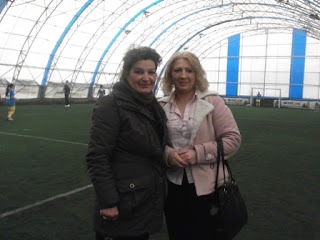 Gjyle Berisha, laborante (majtas) Saete Gacaferi