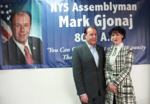 Mark Gjonaj jeta 300x208