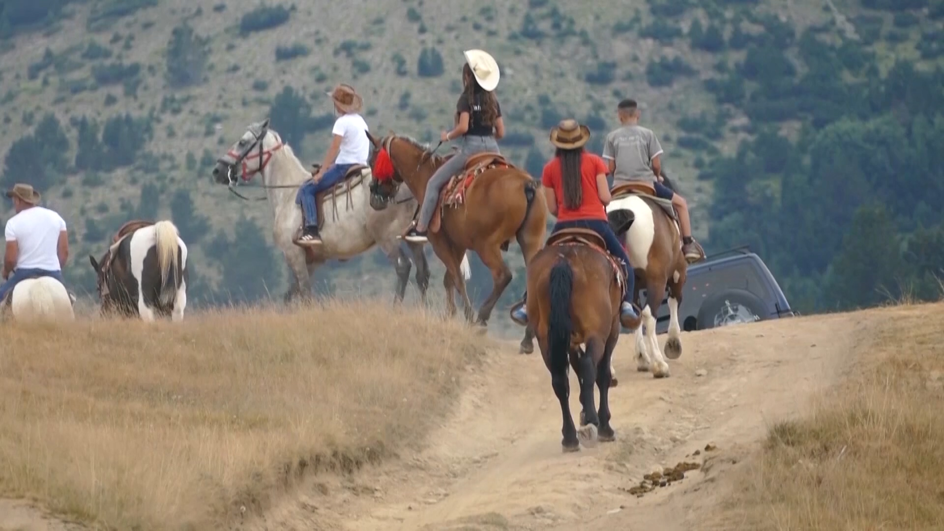 Sequence 14.00 14 00 04.Still004