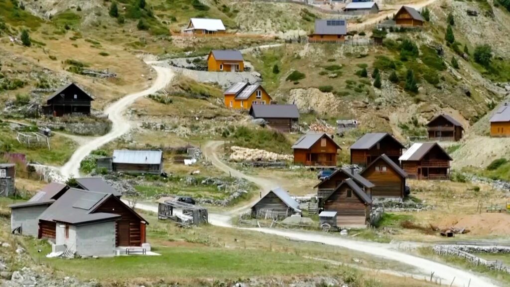 GROPA E ERENIKUT Reportazhi, ,