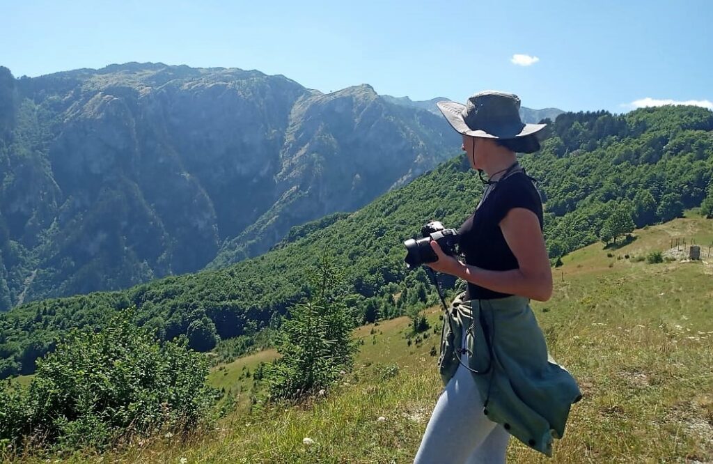 Jeta Beqiraj = Shtupeq